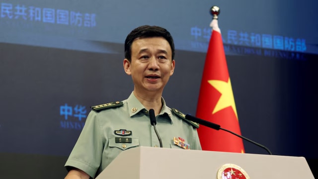 在新澳海域举行军演迫使航班改道 中国：不会道歉