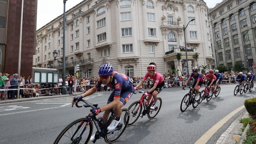 No Vuelta stage 11 winner after protesters disrupt finish line