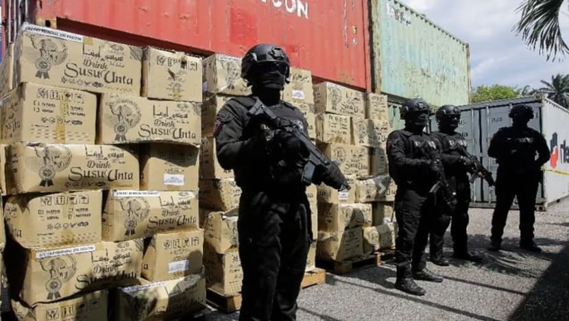 Kastam M'sia rampas susu unta, susu kambing dicampur dadah