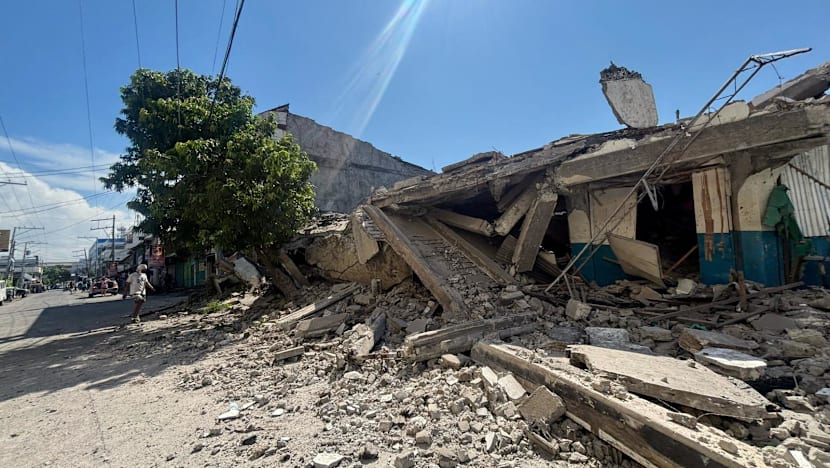 As it happened: Magnitude 7.8 earthquake strikes southern Philippines, triggering tsunami warnings