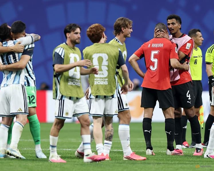 Egypt coach blasts refereeing and turns his back on World Cup