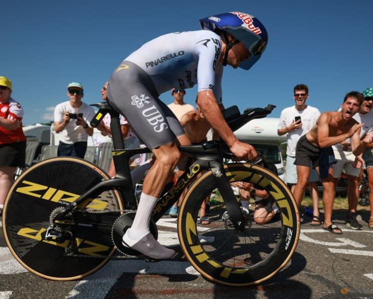 Pidcock to lead strong British team at worlds, eyeing double
