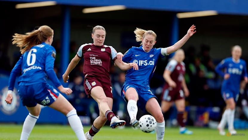 Chelsea squeeze past Villa to keep faint WSL title hopes alive