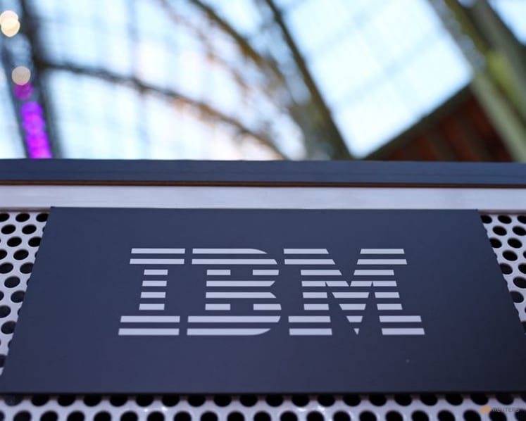 IBM's slower revenue growth fans AI worries, shares fall 
