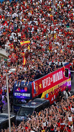 Thousands fill Madrid to celebrate Spain's World Cup victory