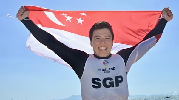 SUKAN SEA 2025: Atlet 'kitefoil' Max Maeder menang pingat emas sulung meski berbaki 1 hari perlumbaan