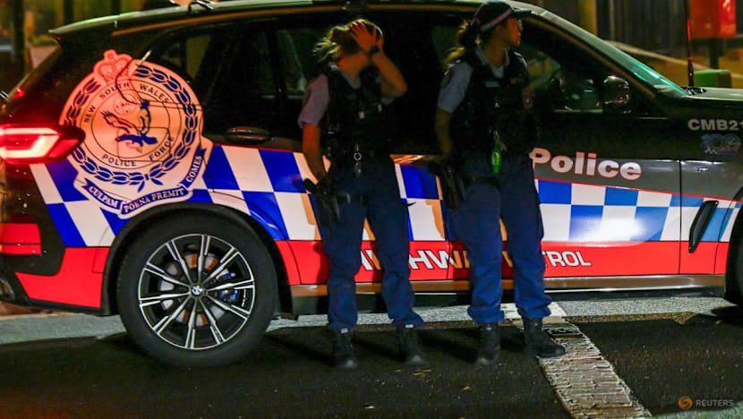 16 orang tewas dalam penembakan di festival Yahudi Australia, pelakunya ayah dan anak