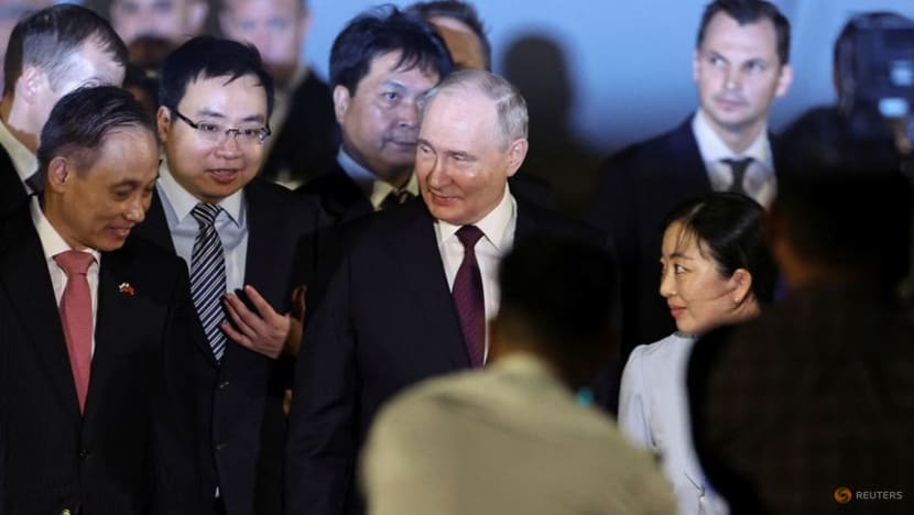 Russian President Putin arrives in Vietnam for state visit Russian President Putin arrives in Vietnam for state visit