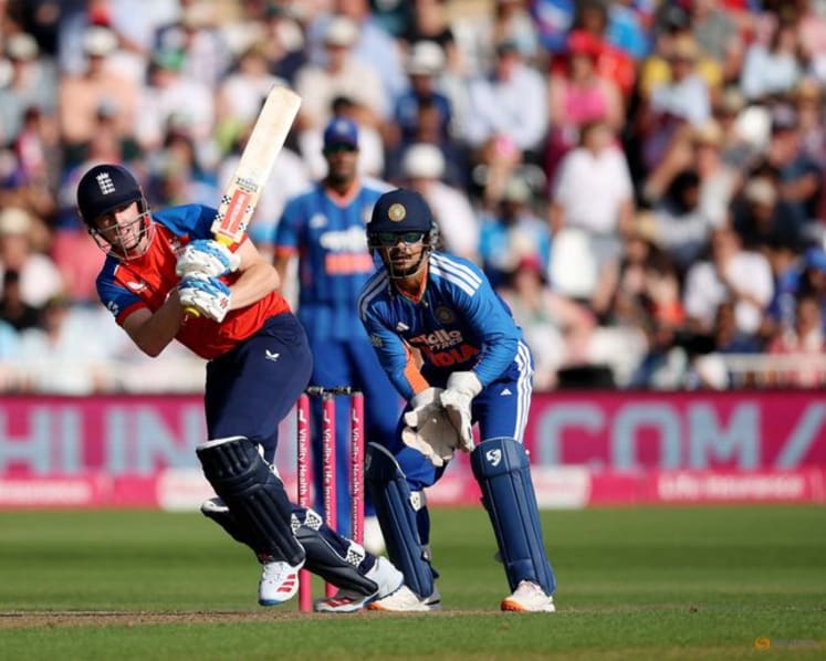 India blown away by England pace