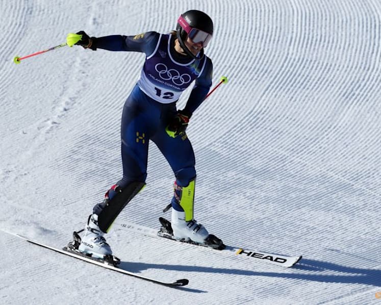Alpine skiing-Dominant Shiffrin strikes gold, ends medal drought