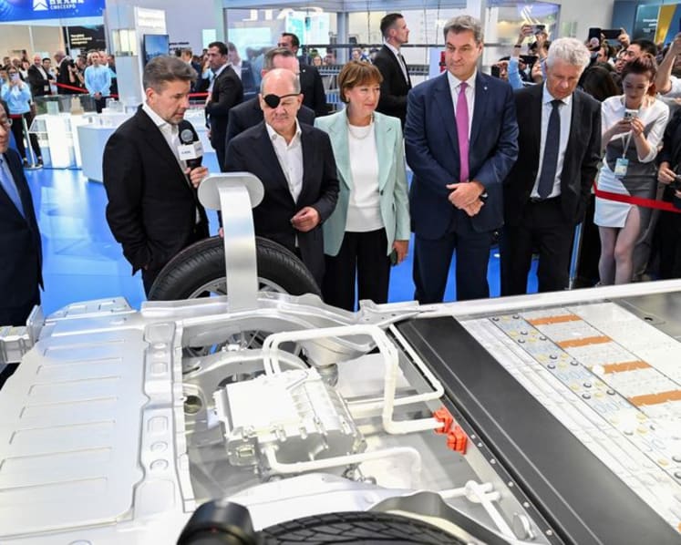 Commentary: A battery price war is kicking off that could soon make electric cars cheaper