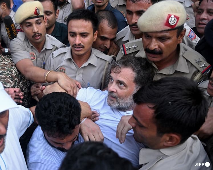India opposition leader Rahul Gandhi released after protest detention India opposition leader Rahul Gandhi released after protest detention
