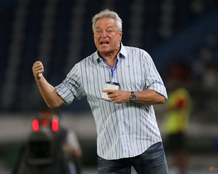 Brazilian coach apologises for homophobic remark about pink training shirts
