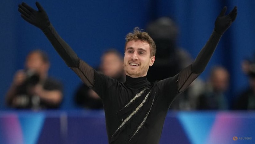 Figure skating-Italy's Rizzo and Grassl cheered despite mistakes after team bronze party