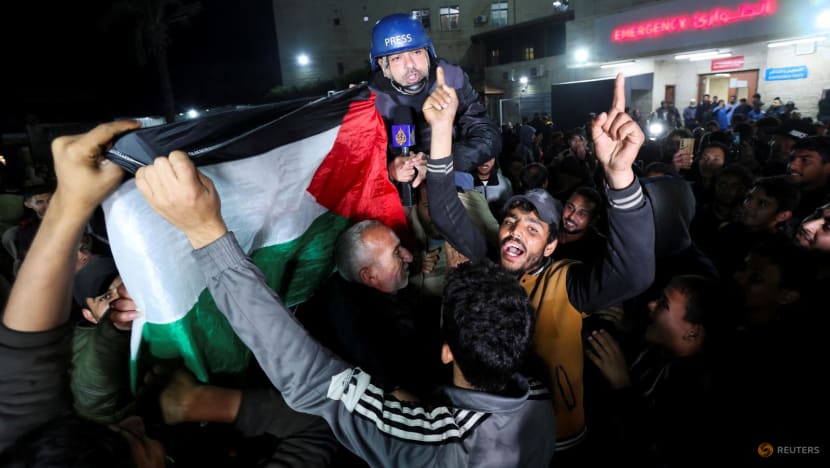 Israel, Hamas reach Gaza ceasefire deal; truce to begin Sunday Israel, Hamas reach Gaza ceasefire deal; truce to begin Sunday