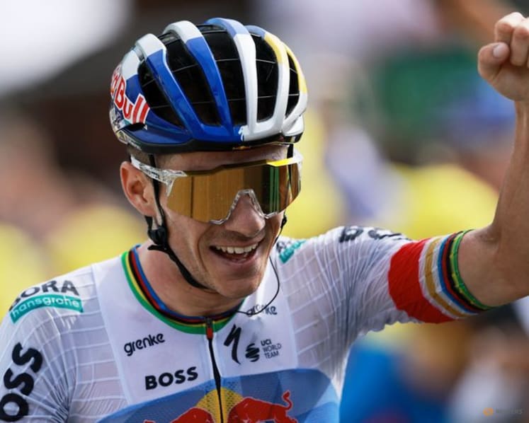 Evenepoel eyes time trial triumph to cement runner-up spot