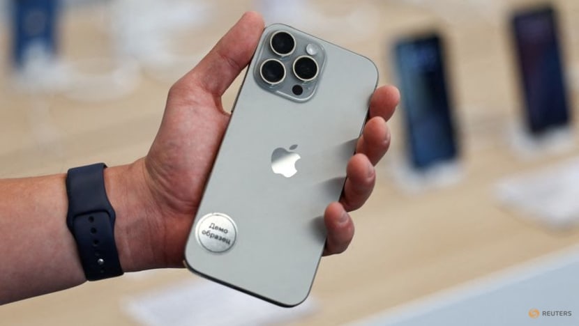 Russian government iPhone purchases rise despite security concerns, Vedomosti reports Russian government iPhone purchases rise despite security concerns, Vedomosti reports