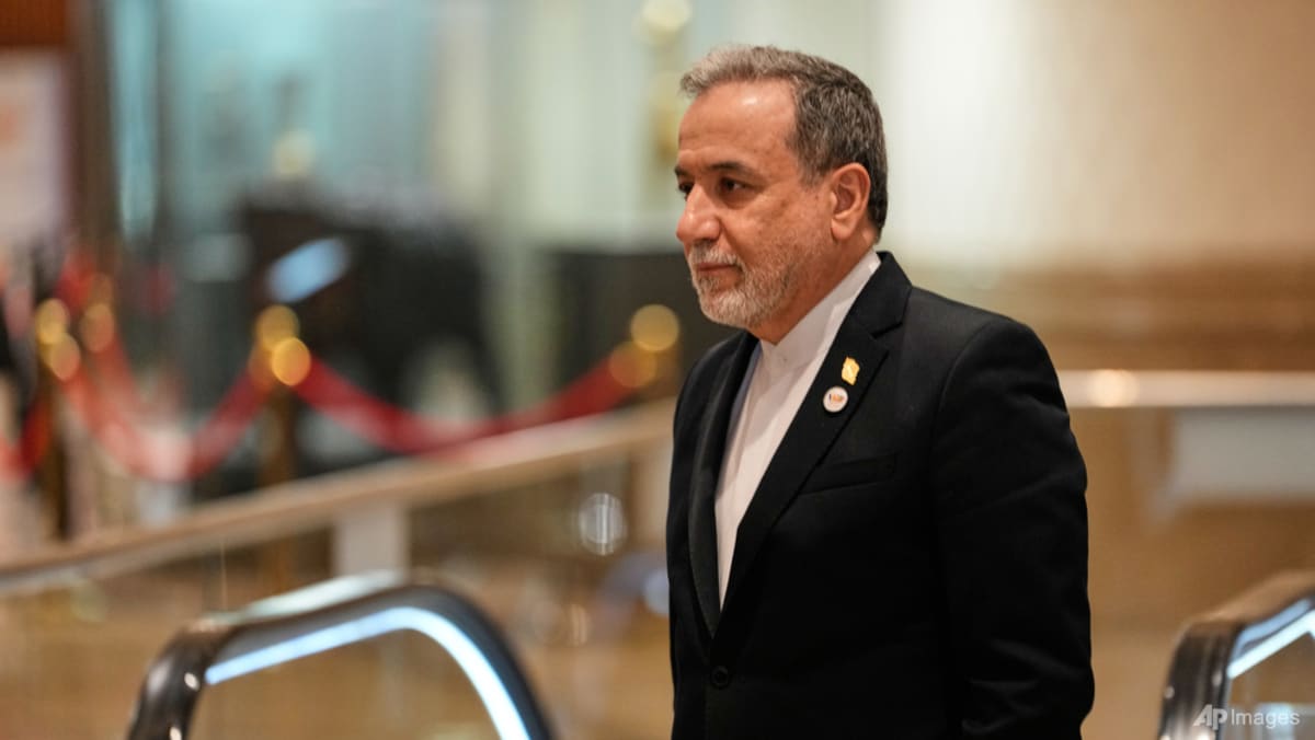 Iran FM says US willing to continue talks, open to China's help