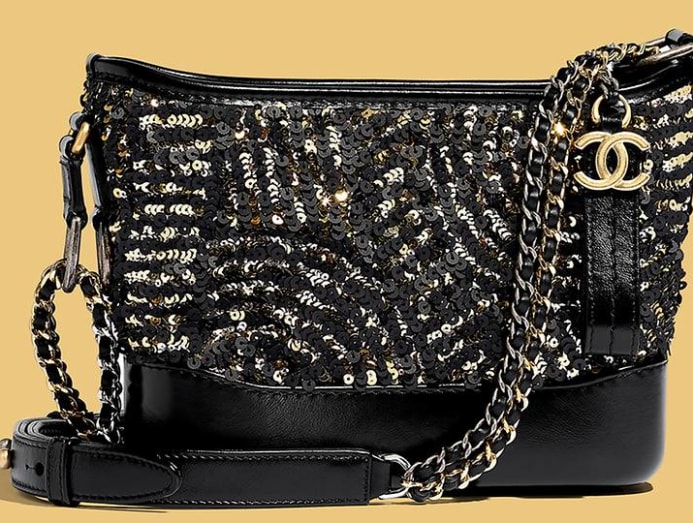 The Chanel 19 bag is Karl Lagerfeld s last gift to the fashion world CNA Luxury