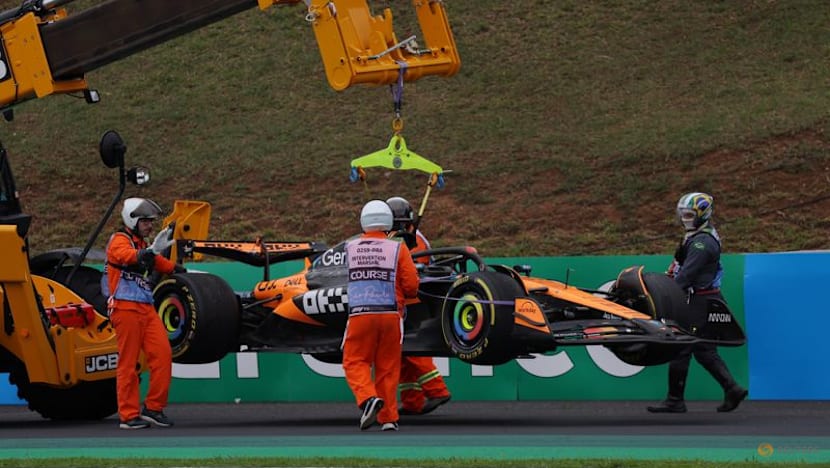 Norris nine points clear after Piastri crashes in Sao Paulo sprint