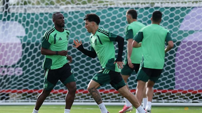 Mexico coach Aguirre warns no more room for opening-match nerves