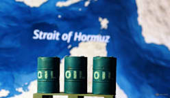 Oil plunges, stocks jump as Iran declares Hormuz open