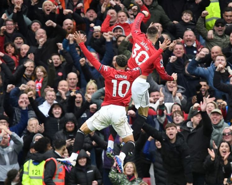 Man Utd strengthen top-four bid, Liverpool held by Spurs