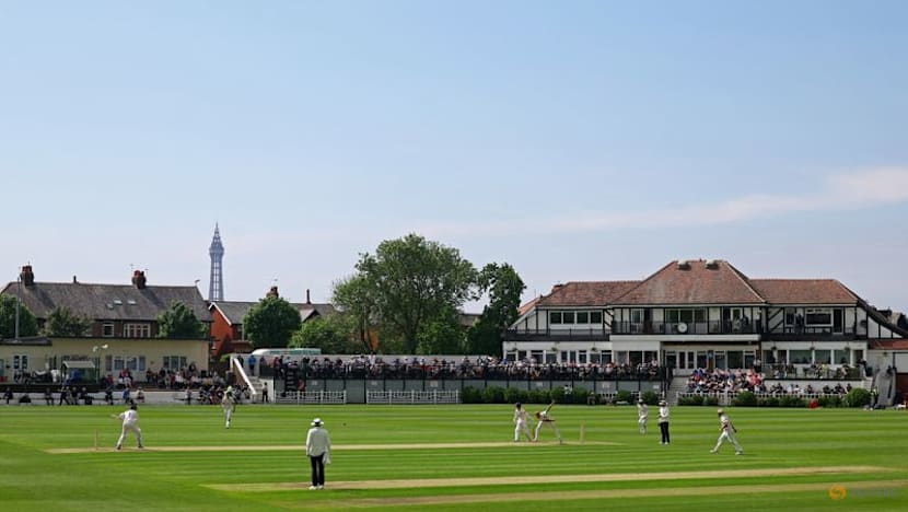 County cricket to allow fully participating replacements, BBC reports