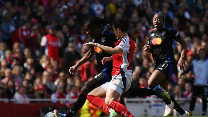Lyon edge Arsenal 2-1 in first leg of women's Champions League semis