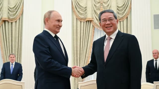 中国总理李强到俄罗斯访问 与普京和米舒斯京会晤