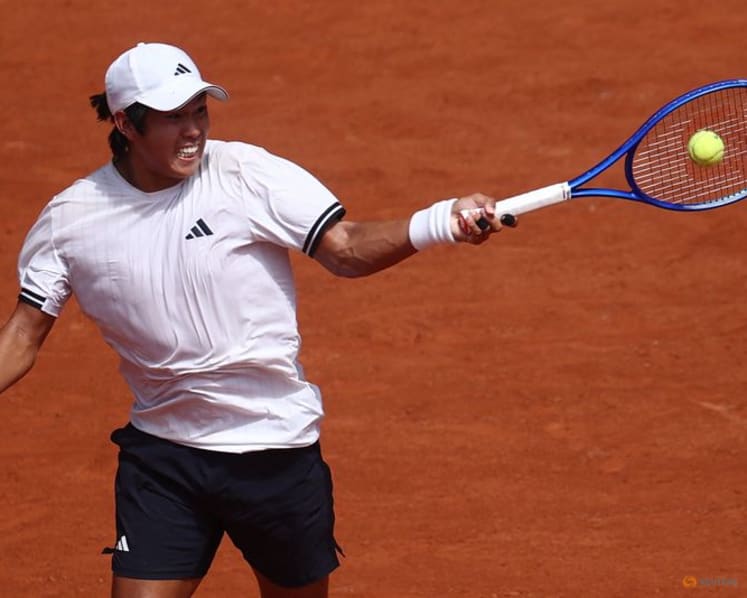 Cobolli cruises past Tien in straight sets to snap American's winning run