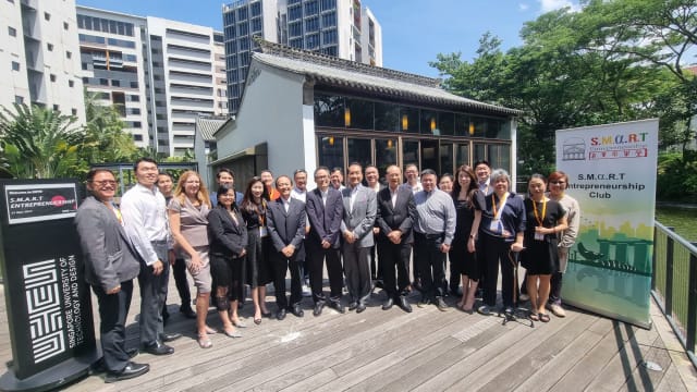 22名企业家提升技能 获得新科大研究生证书