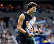 Shelton advances at US Open after shaky start against Griekspoor
