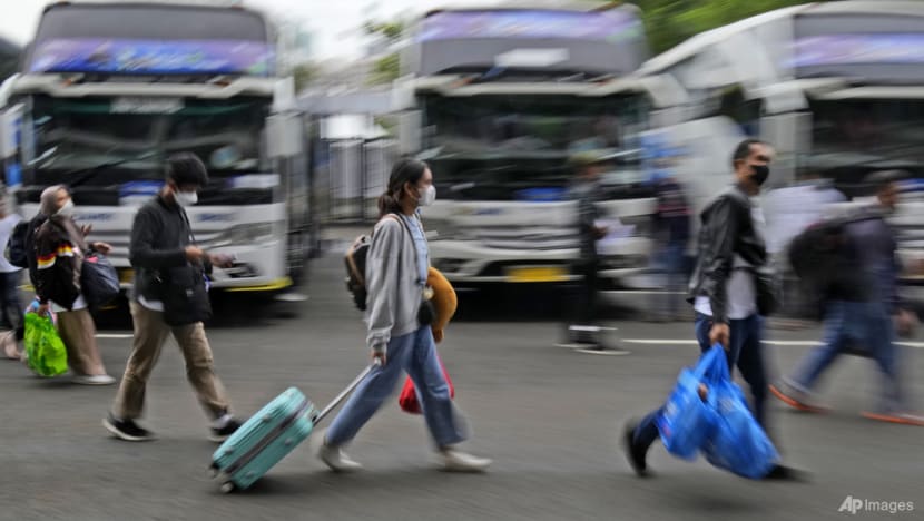 After a 2-year ban, Indonesia’s mudik mass migration is in full swing again After a 2-year ban, Indonesia’s mudik mass migration is in full swing again