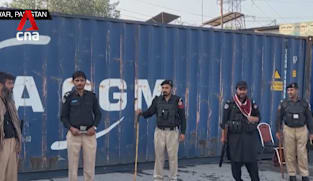 Pakistan politics: Hundreds from ex-PM Khan's party detained 