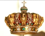 French police hunt Louvre thieves but warn crown jewels may never be recovered
