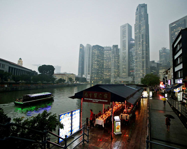 Consumers more satisfied with F&B, tourism sectors