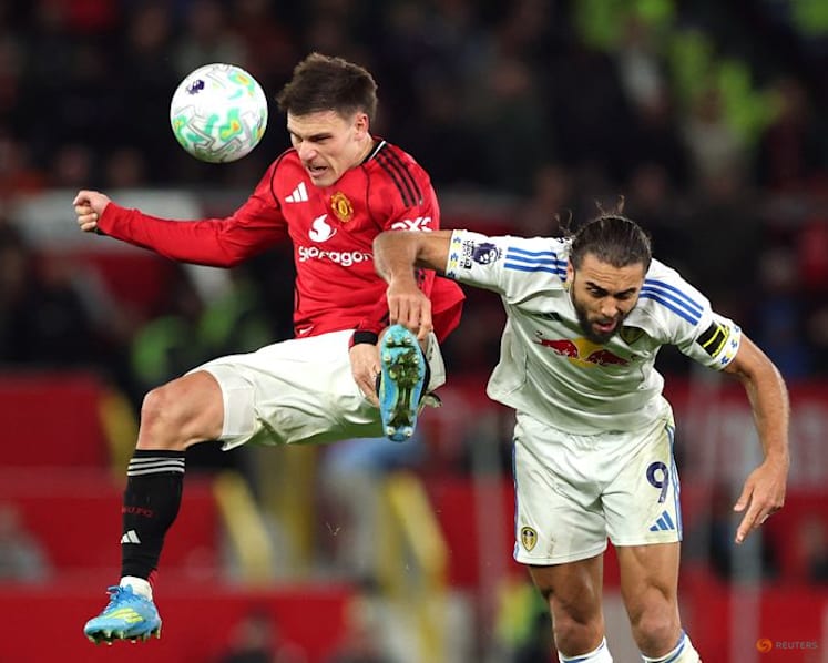 Leeds grab 2-1 win over Manchester United as Martinez sees red