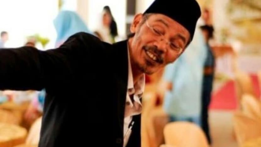 Bekas pemain bola sepak SG Haslir Ibrahim meninggal dunia pada usia 74 tahun Bekas pemain bola sepak SG Haslir Ibrahim meninggal dunia pada usia 74 tahun