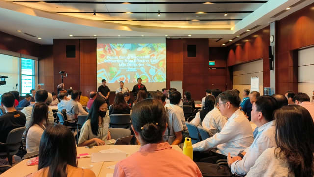 政府成立劳资政小组 改善送货送餐员安全和工作效率