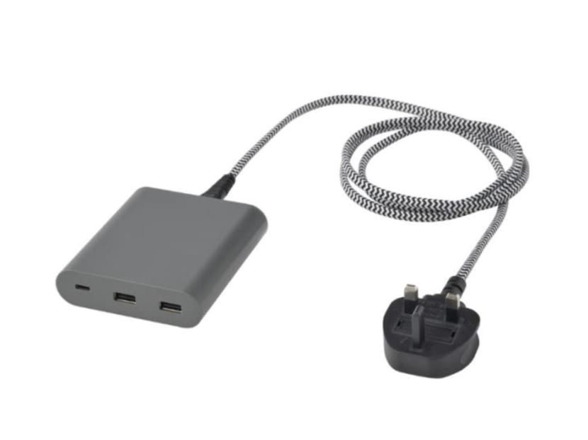 A photo of the Askstorm 40W dark grey USB charger.