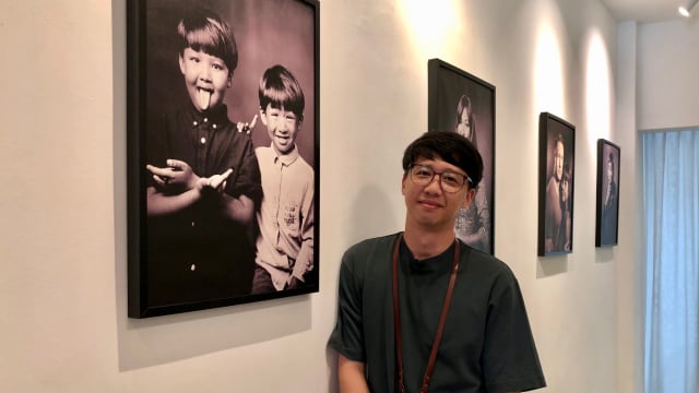 【步步追踪】消失的传统技术：本地仅存的湿版摄影相馆将熄灯结业 