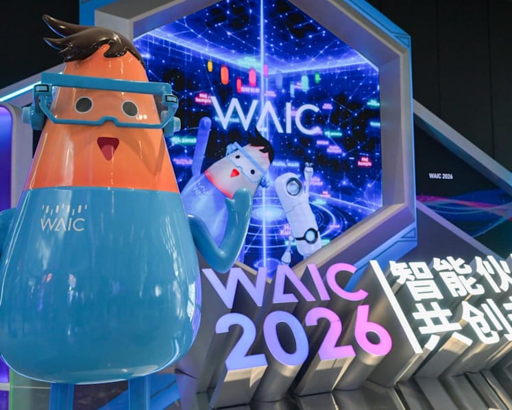 Pocket-size AI: Powerful phones star at China show