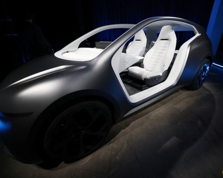 Lucid sees positive cash flow late in decade with affordable model, autonomous offerings  