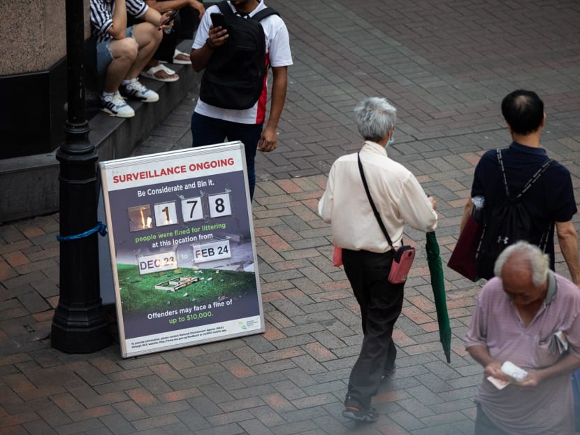 A sign cautioning against littering displayed outside People’s Park Complex, on Mar 6, 2024. A sign cautioning against littering displayed outside People’s Park Complex, on Mar 6, 2024.