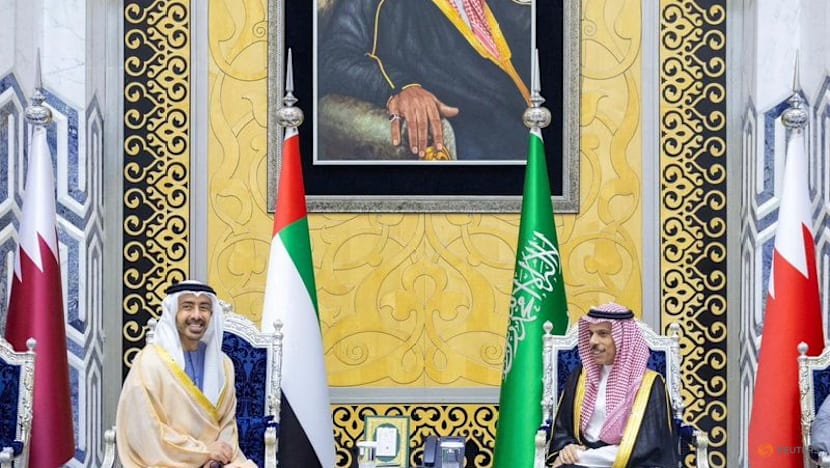 Gulf leaders meet in Saudi Arabia to discuss war's fallout