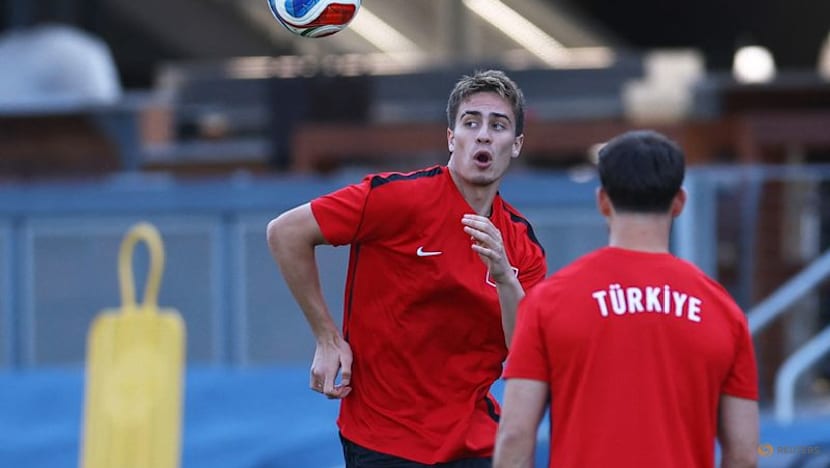 Turkey bring in Yildiz for Paraguay match