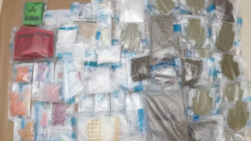 CNB rampas dadah bernilai S$692,000 termasuk 4.5kg ganja dan 968 gram Ice