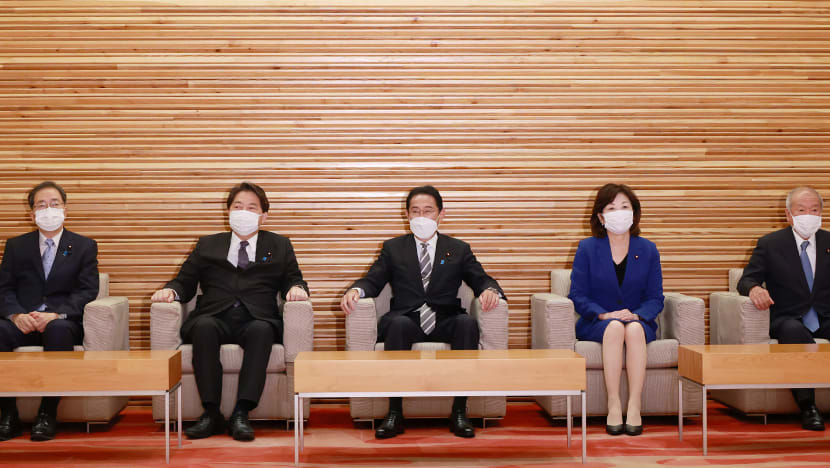 Seluruh barisan pemerintah Jepun letak jawatan, persediaan untuk rombakan pemerintah