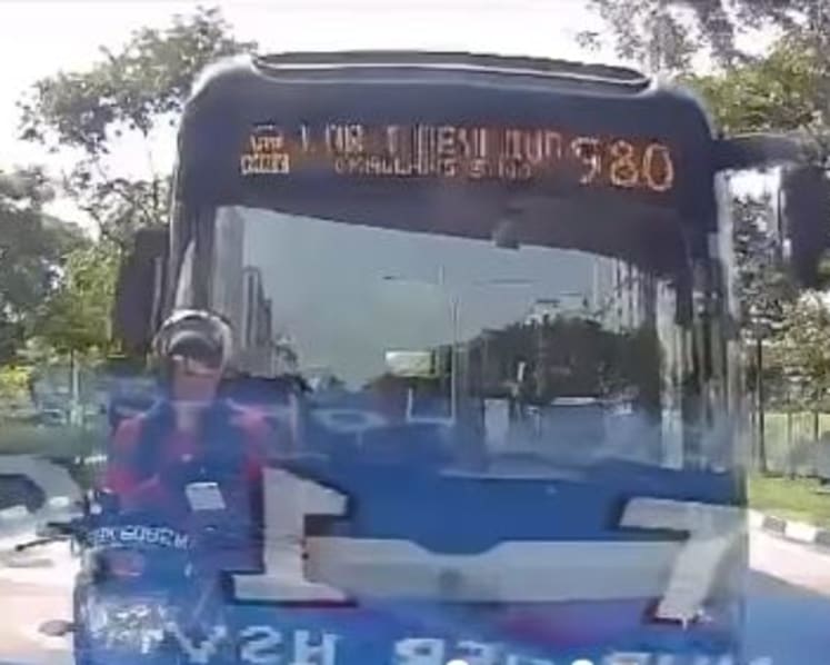 3 injured after Tower Transit bus hits McDonald's delivery rider; bus driver suspended awaiting disciplinary action